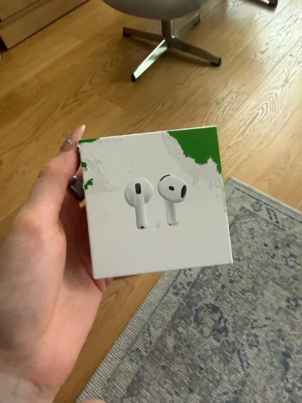 AirPods 4 1