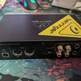 Behringer U-Phoria UMC204 аудиоинтерфейс 2
