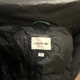 Чёрная лёгкая куртка Lacoste 1