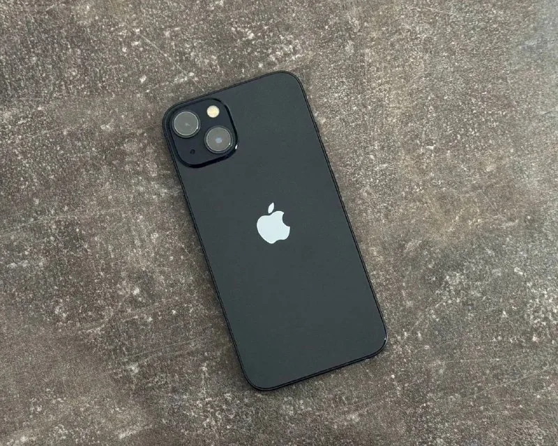 iPhone 13 1