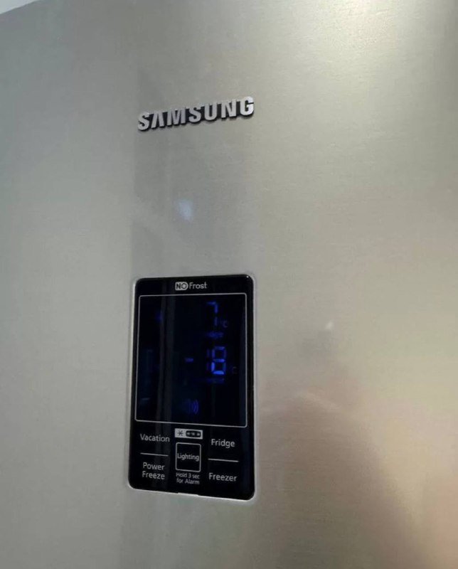 Холодильник Samsung RL52TEBIH1 серебристый 4