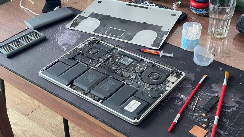 Macbook Pro 2015 15 дюймов, 16 GB, 256 GB SSD