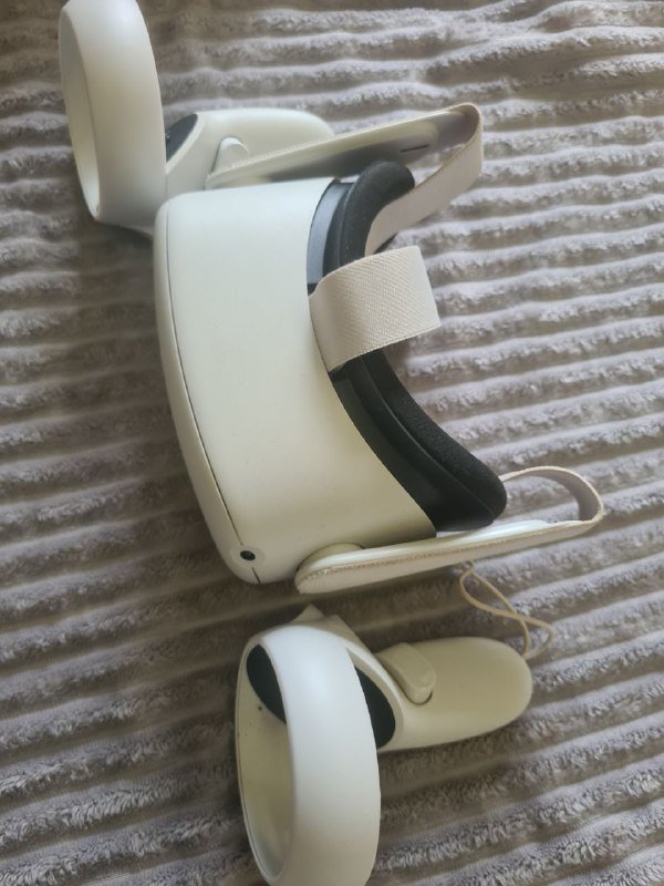 oculus quest 2, айфон 13, ноутбук леново 2