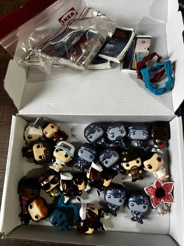 Фигурки Kinder Joy Stranger Things Очень странные дела