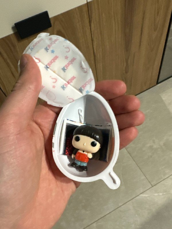 Фигурка Уилла в яйце