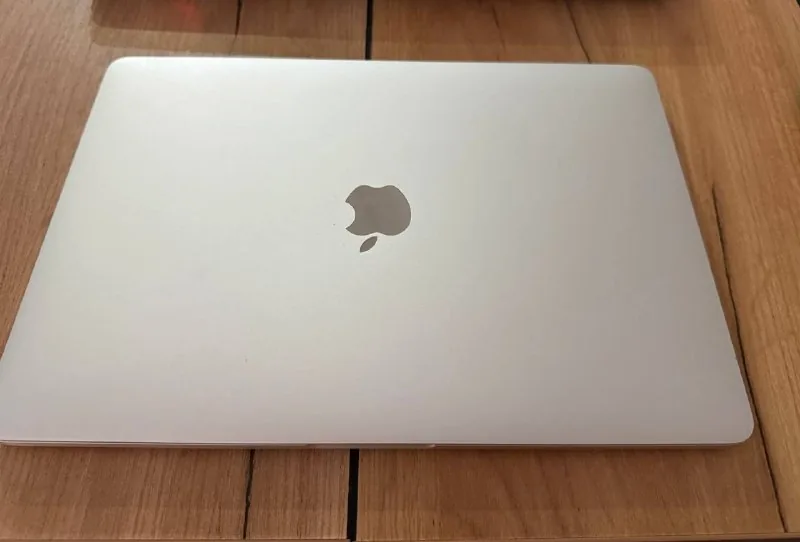 MacBook Pro 13 дюймов 2017 1