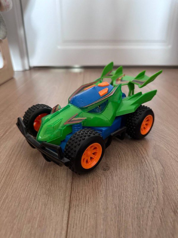 Гоночная машинка игрушка с кнопкой и звуком 2