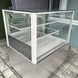 Холодильник для тортов и пирожных 2