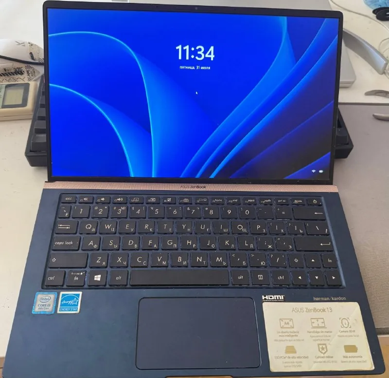 Ноутбук ASUS UX333FA 1