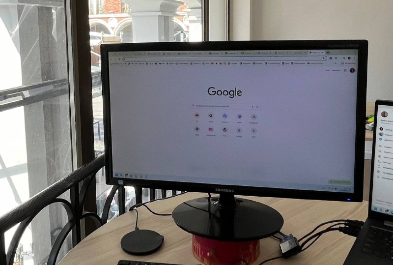 Самокат Scooter 1S, монитор Samsung, 2 стола 2