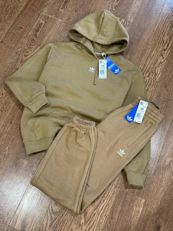 Костюм Adidas женский XS флисовый