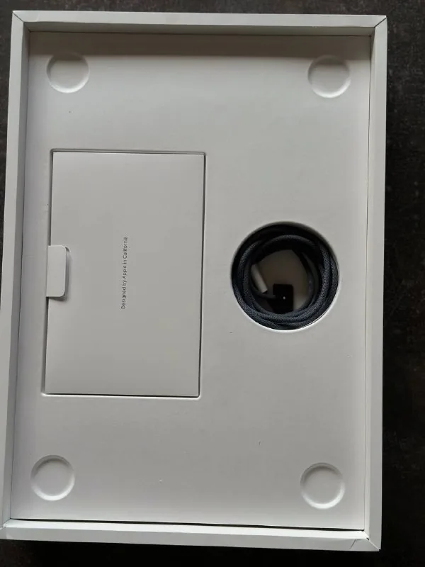 MacBook Air M4 16/256GB 6