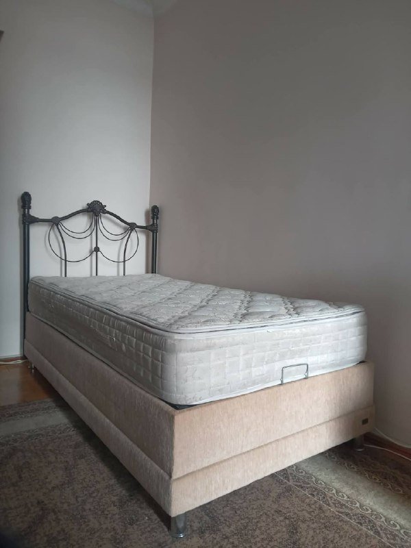 Диван, Кровать с матрасом