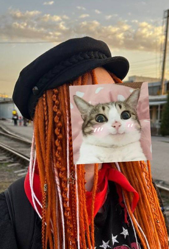 Женская осенняя кепка черная