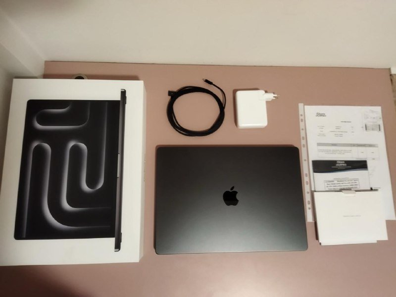 MacBook Pro M3 16-inch 1Tb SSD 36GB RAM