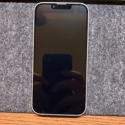 iPhone 13 128GB белый