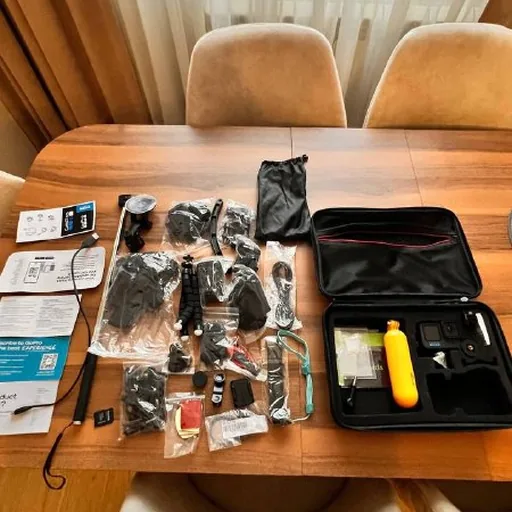 Новая GoPro Hero 12 с картой памяти SanDisk Extreme Pro