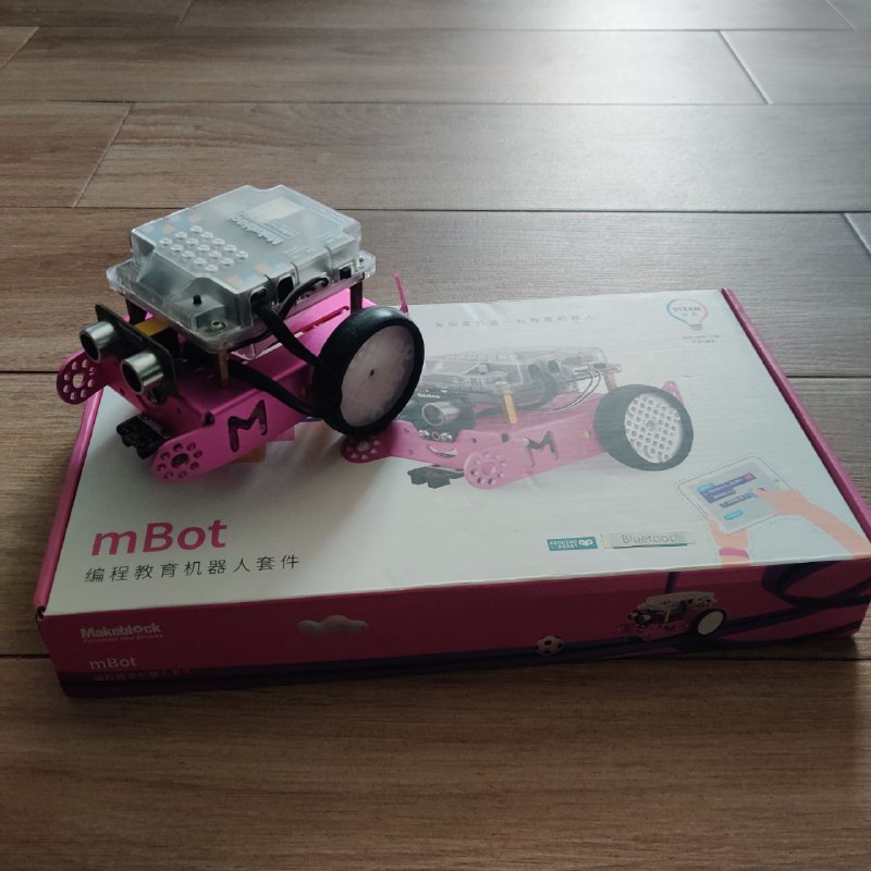 Набор для сборки и программирования робота Makeblock mBot Bluetooth