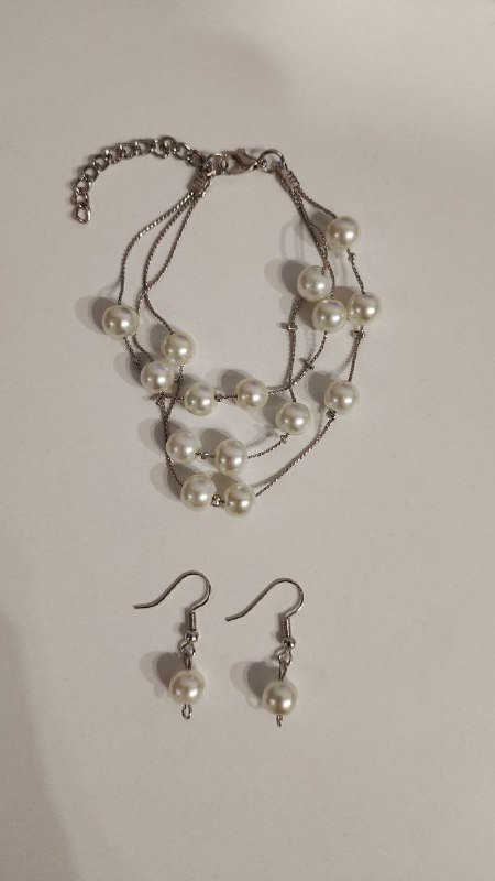 Комплект браслет и сережки новые