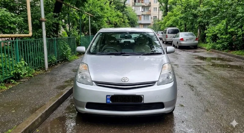 Toyota Prius 2004 1