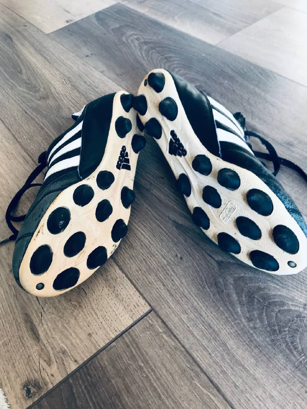 Бутсы Adidas кожаные размер 42 3