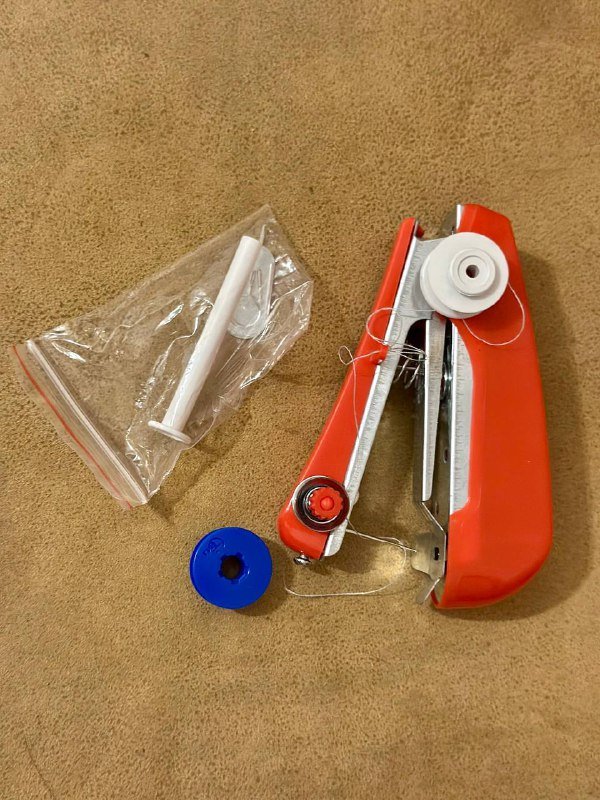 ботильоны, браслет, книга, диспенсер, воротник для собак, микрофон, маска для лица, степлер 8