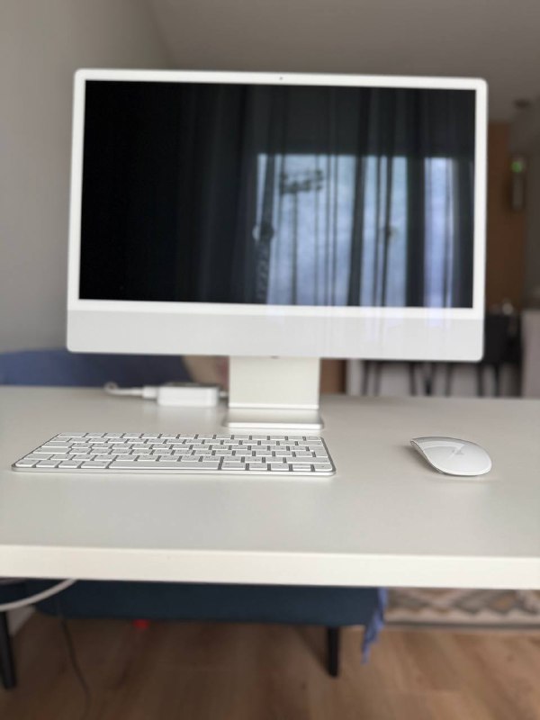 iMac 24" на процессоре М3 8GB 256GB