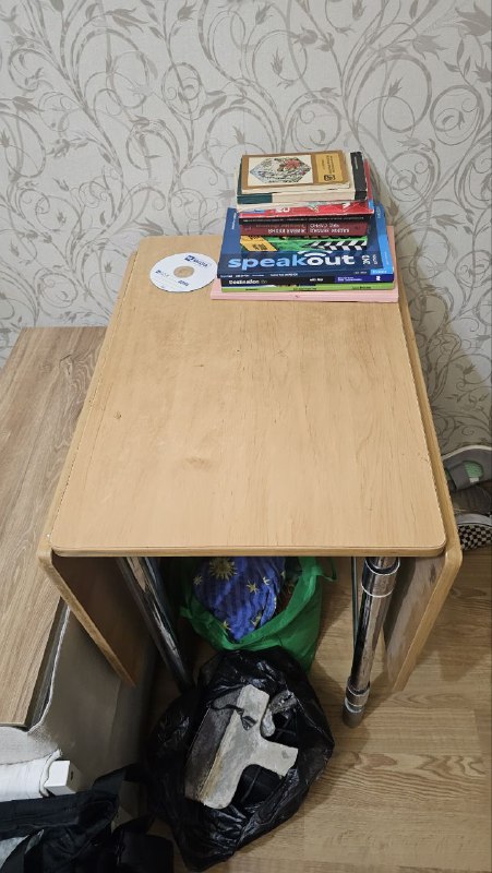Раскладной столик б/у 2