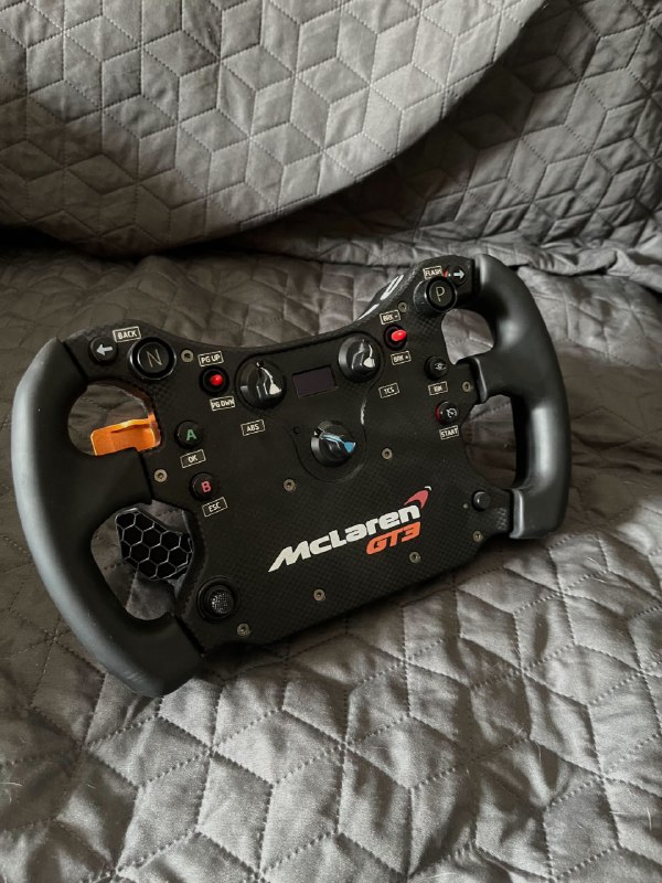 Fanatec CSL DD комплект с рулями и педалями для симрейсинга 4