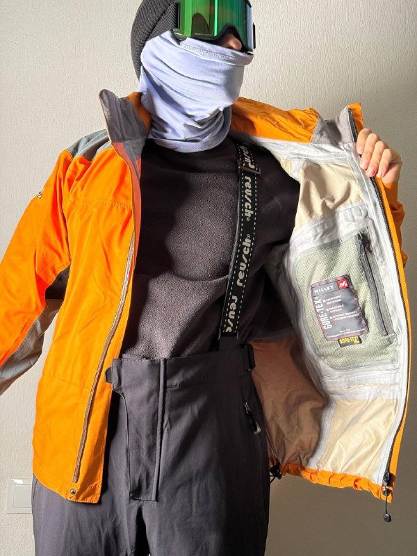 куртка The North Face, куртка MILLET, штаны VAUDE и Endura, рубашки SCHOFFEL и UNIQLO, шапка Berghaus, куртка HUMMEL 3