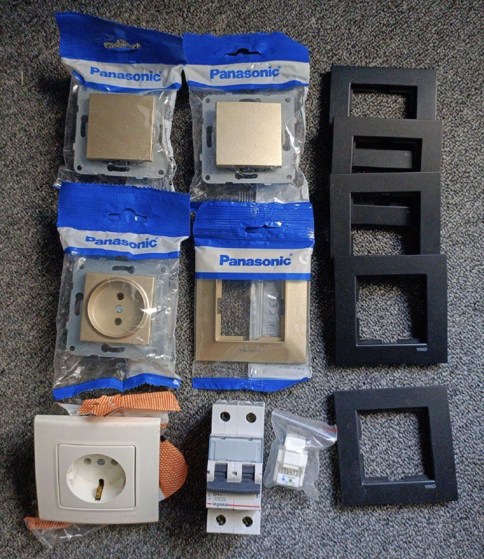 рамки для розеток Viko Novella, выключатели Panasonic, розетки, модуль для телефонного кабеля, выключатель Legrand