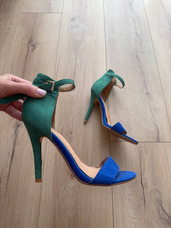 Костюм летний S, Топ белый S, Ночнушка красная S-M, Очки, Туфли, Топ зеленый S-M, Велосипедки S-M, Пижама S-M 6