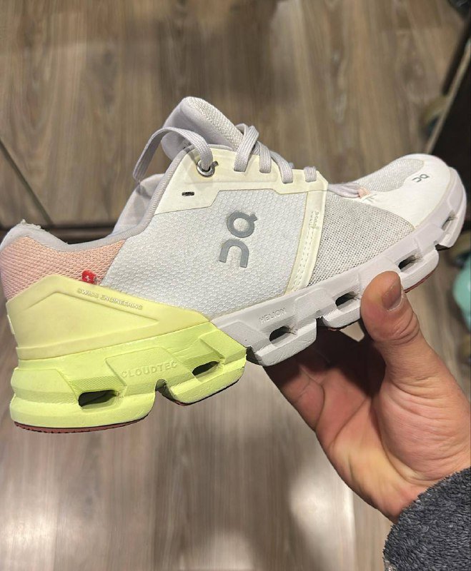 Мужские кроссовки 41 размер 2