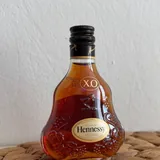 Hennessy X.O, Chivas Regal 18 1