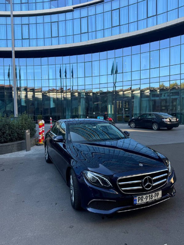 Mercedes-Benz E220d 2020 6