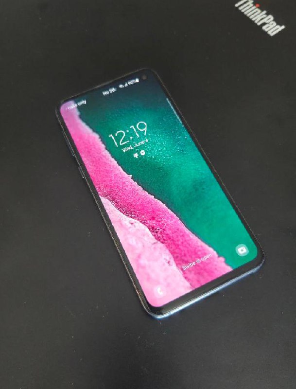 Samsung Galaxy S10e, в отличном состоянии