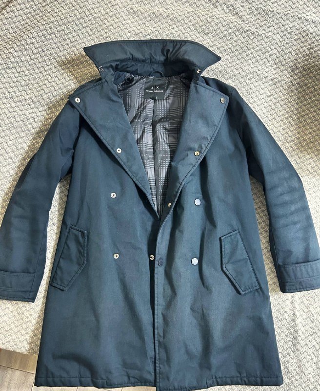 Плащ Armani Exchange, джинсы Zara, рубашка Henderson мужские