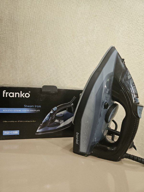 Весы напольные, миксер, кухонные весы, утюг, стулья, набор посуды, формы для выпекания, менажницы 4