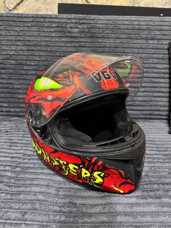 Мотошлем размер М 7