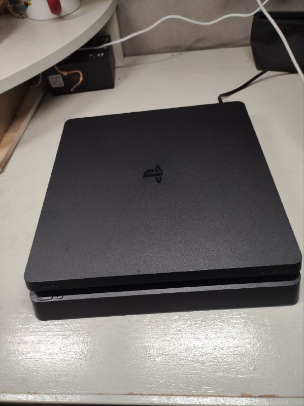 PlayStation 4 slim