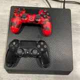 PS4 Slim 500 GB с двумя геймпадами 1