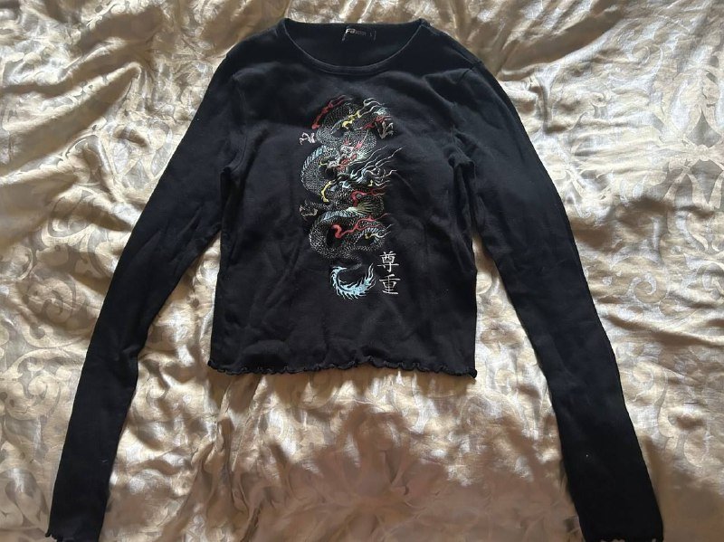 юбка, платье, белая футболка, чёрный лонгслив 4