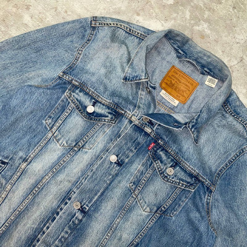Levi’s Premium Denim Jacket 2