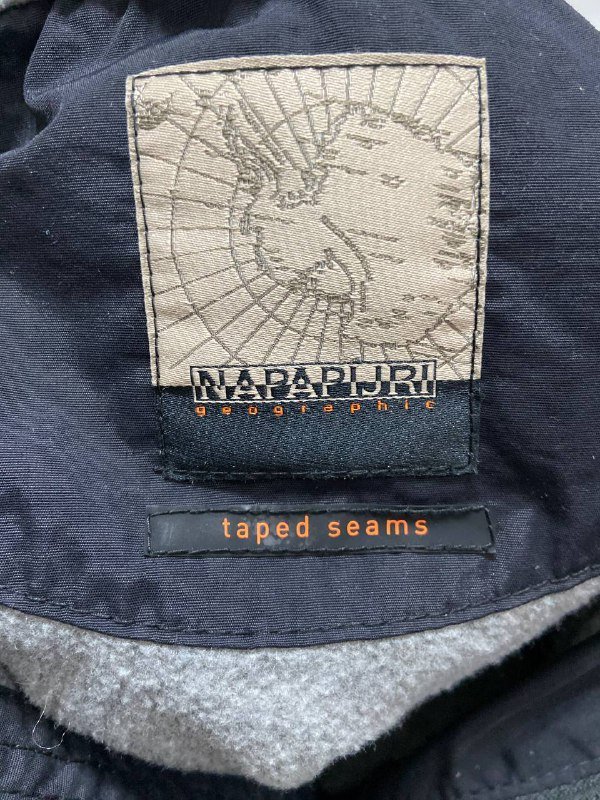 Оригинальная куртка Napapijri Rainforest чёрная тёплая 5