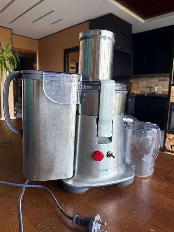 Соковыжималка Kenwood je880