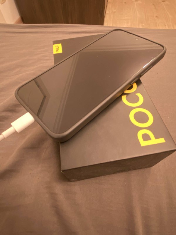 Poco f7, 256гб, 12гб оперативной памяти, 120Гц экран 2