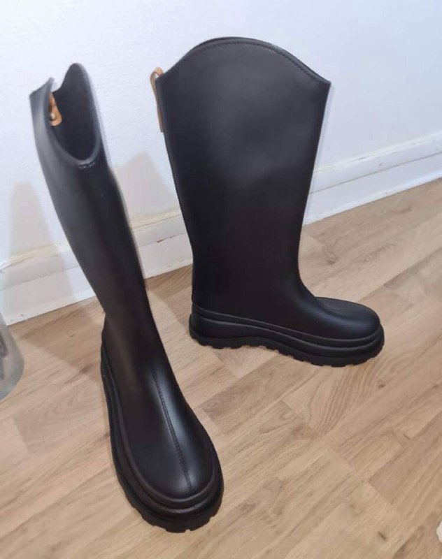 Резиновые сапоги 39–40 размера