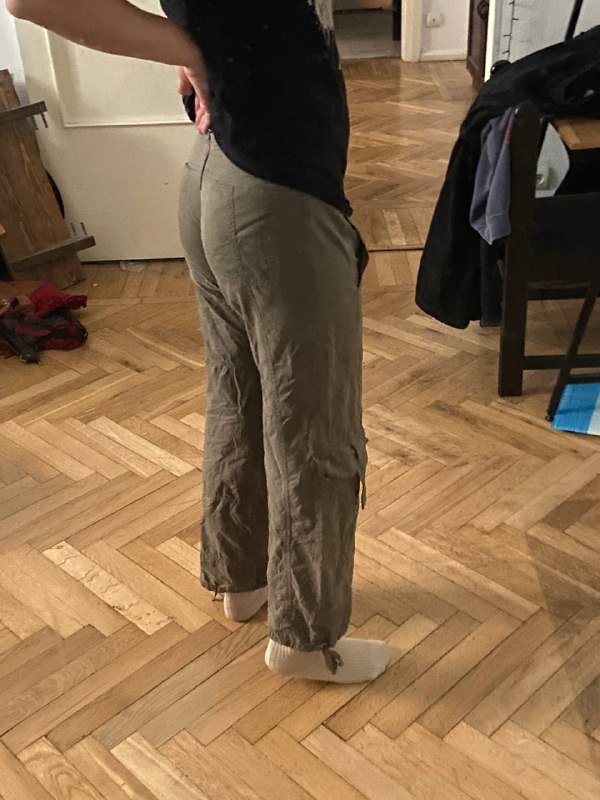 Тапочки Zara, платье, штаны для хайкинга, джинсовая шляпа, кожаная кепа 4