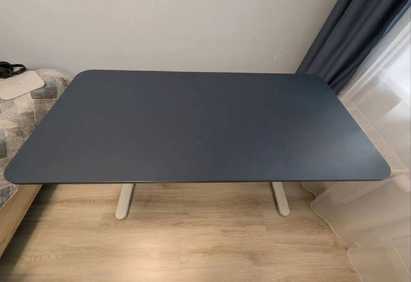Стол Ikea с механической регулировкой высоты 2