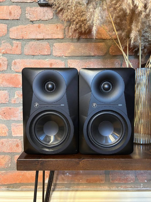 Студийные мониторы Mackie MR524